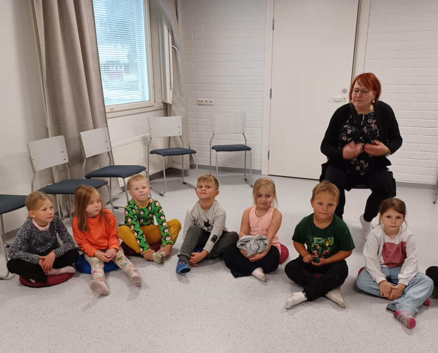 Eskarit satutunnilla.