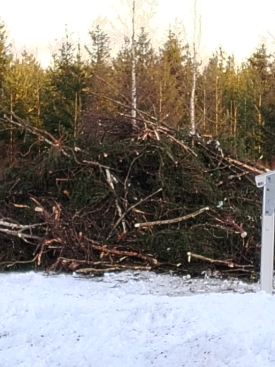 Pääsiäiskokko roihuaa Eräkartanolla 19.4.2025