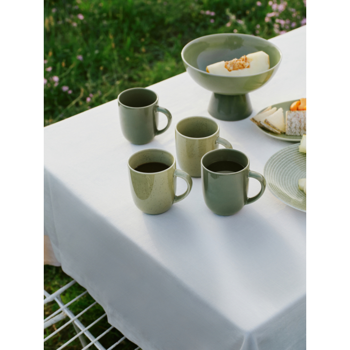 24-H uutuus väreissä mukit ja tarjoiluastiat