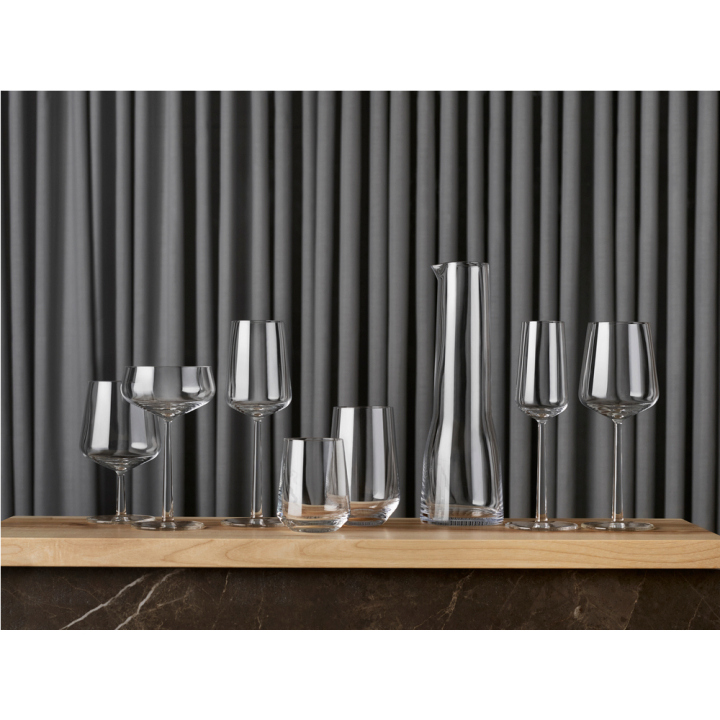 Essence sarjan lasit