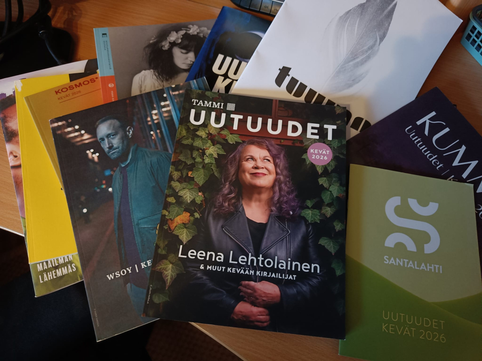 Kevään kirjakuvastoja.