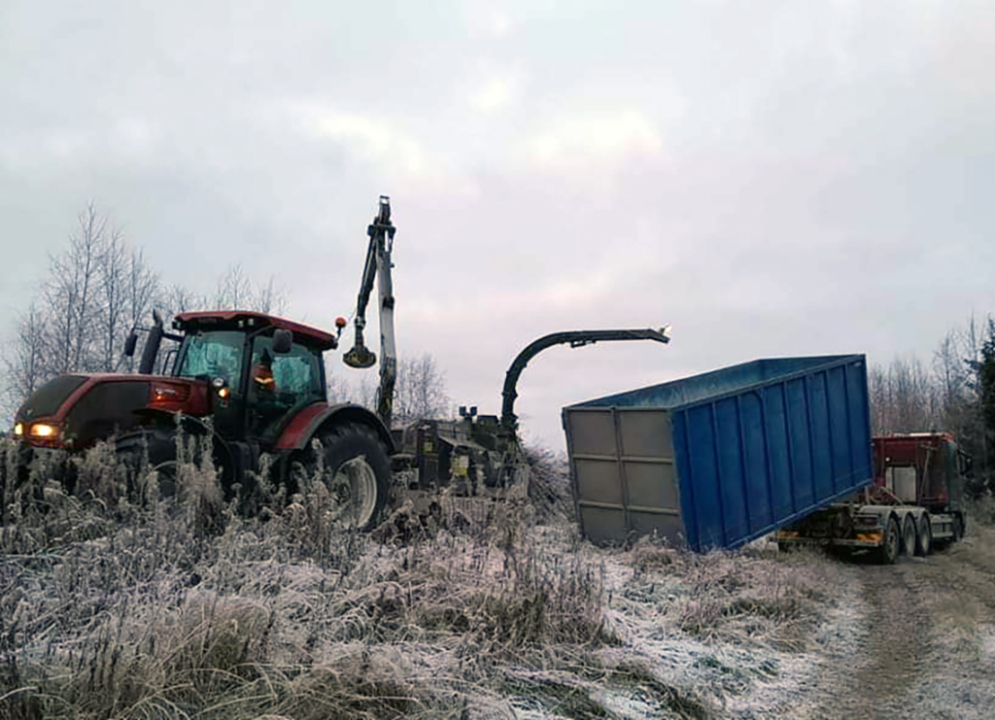 Koneurakointi V&K Oy haketusta.