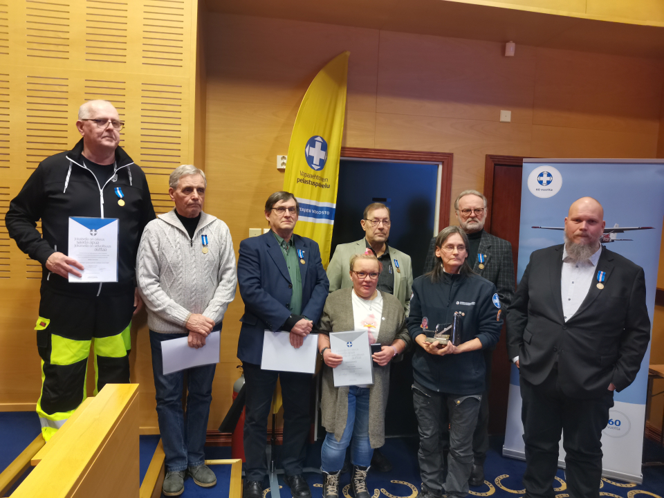 Vapepa valmiusavauksen yhteydessä juhlittiin Länsi-Suomen piirin ansiomerkkien saajia