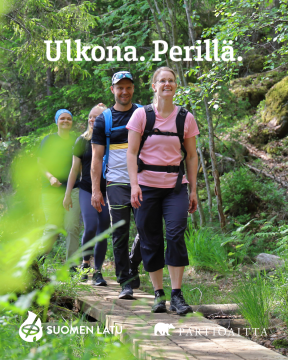 Ulkona. Perillä.