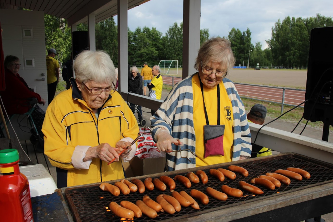 Makkaranmyyjiä