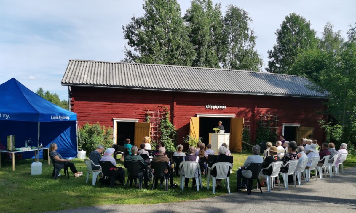 luontokirkko museolla